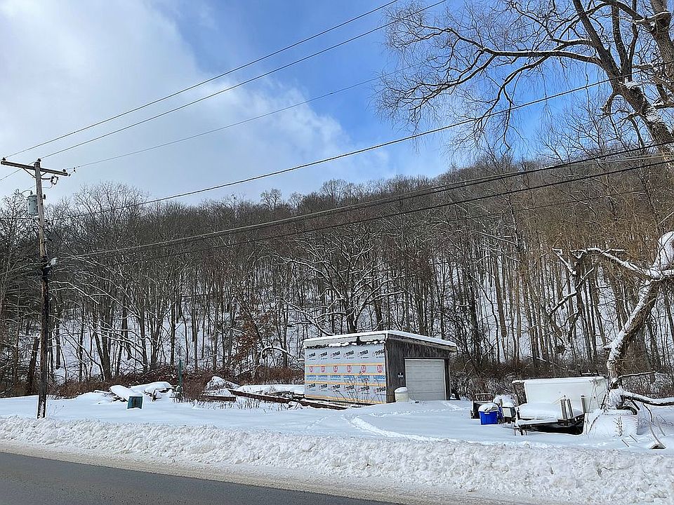 2nd image of 219 Cherry Run Rd