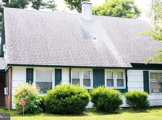 31 Beaverdale Ln, Willingboro, NJ 08046