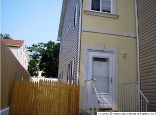 17 Hardy St, Staten Island, NY 10304