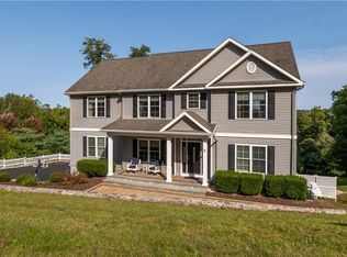 9 Gereg Glenn Rd, Brookfield, CT 06804