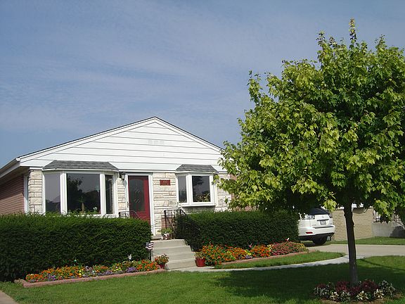 2nd image of 4940 N Overhill Ave