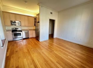 421 Hanover St #33, Boston, MA 02113