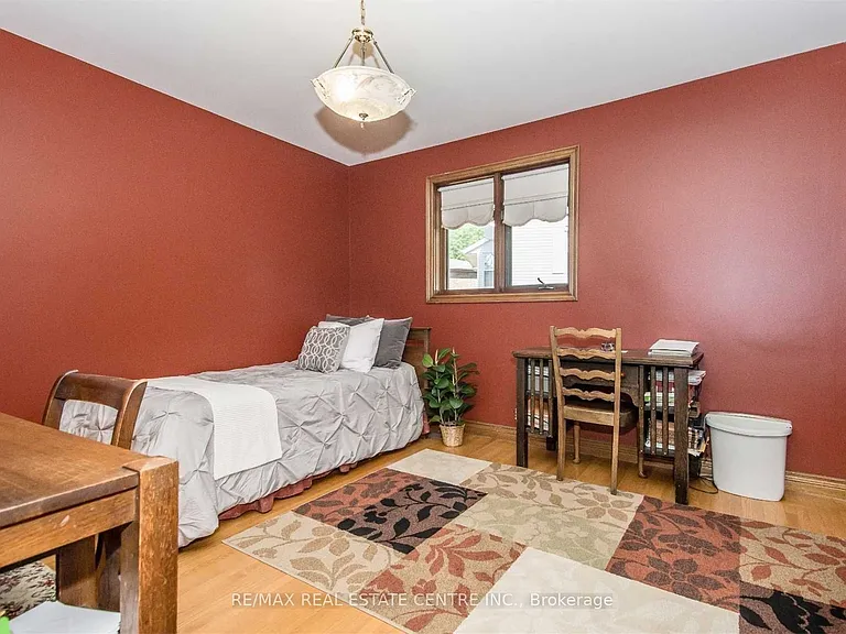 28 Walnut Dr — Photo 5