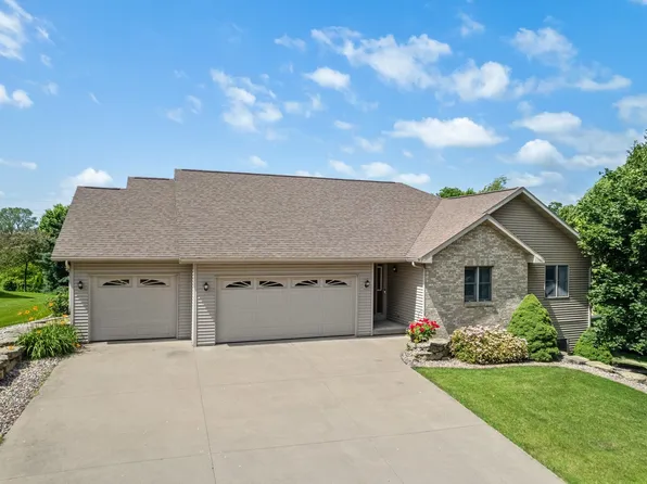 1601 Raspberry Ln, Mount Horeb, WI 53572