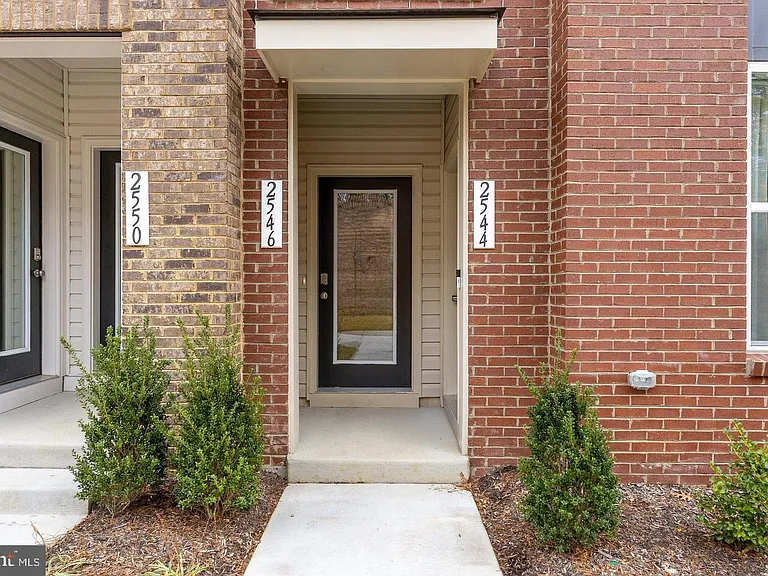 2546 Neabsco Common Pl — Photo 2