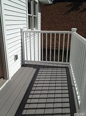 Rented by Douglas Elliman | media 8