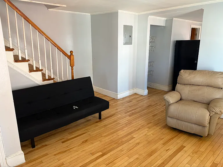 4 Sussex St #3 — Photo 4