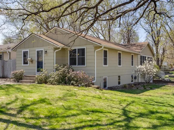 926 Park St, Anoka, MN 55303