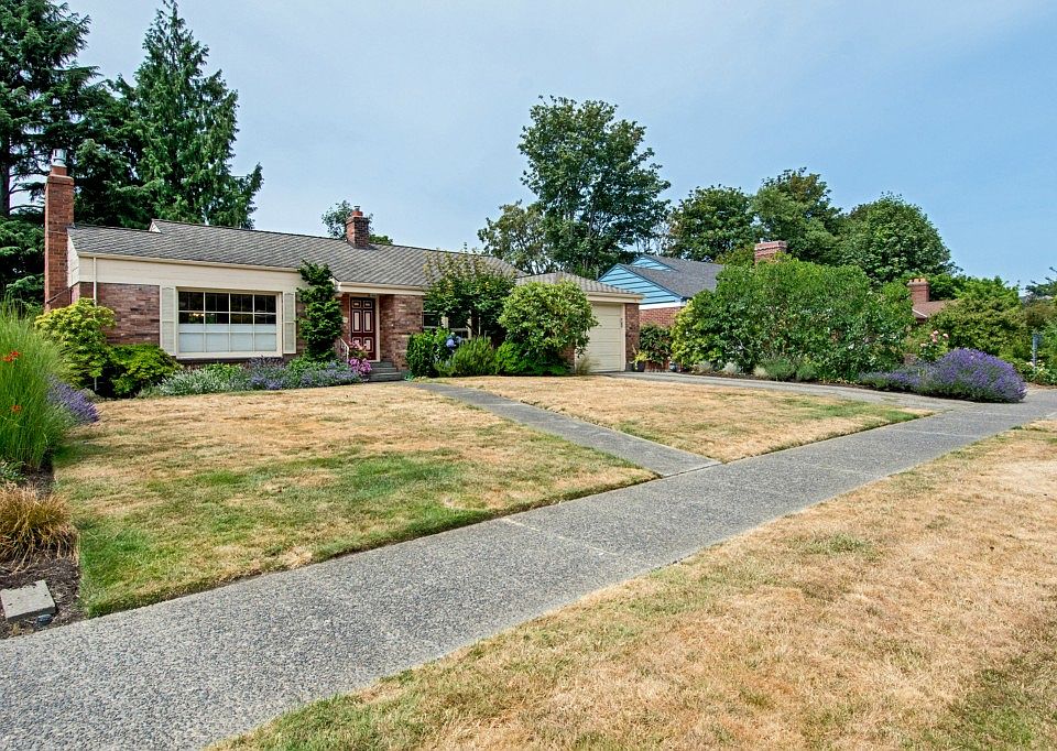 2nd image of 1933 Clise Pl W