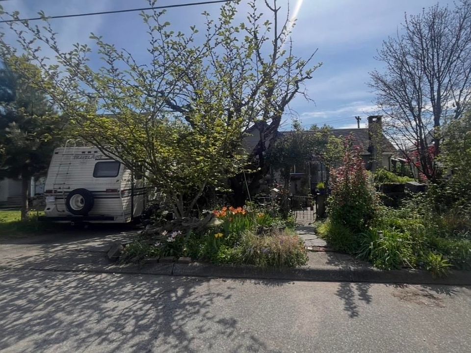 1st image of 2204 Hamilton St