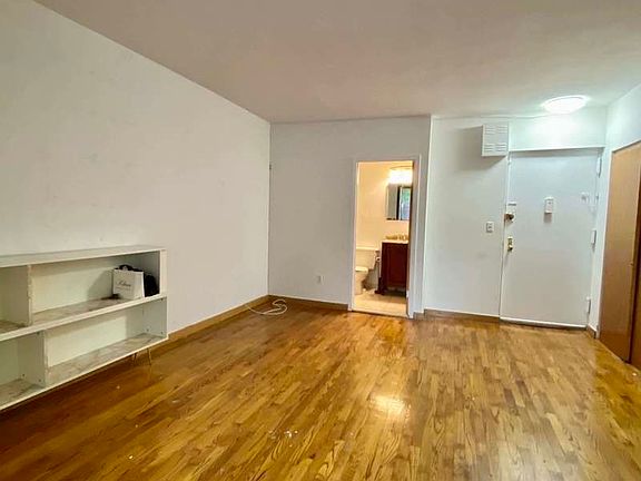 4th image of 517 2nd Ave #2A