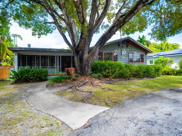 6551 SW 75th Ter, South Miami, FL 33143