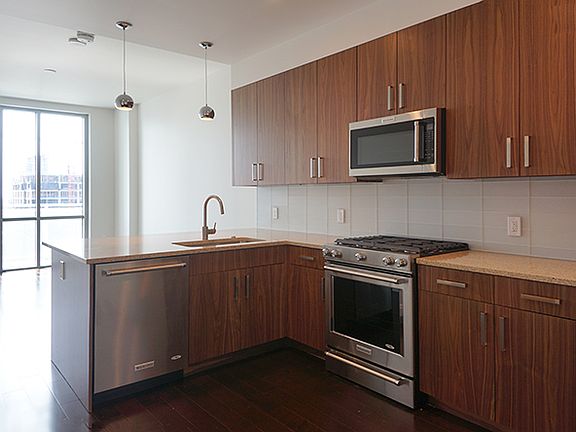 2nd image of 222 West Ave #2311