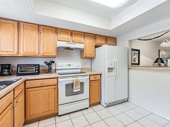 3rd image of 1524 Lakeview Rd APT 204