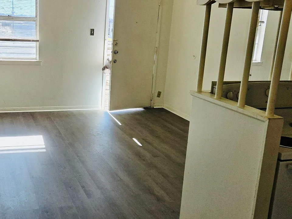 414 E Avenue A #204