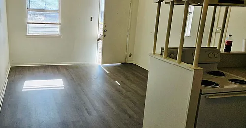 414 E Avenue A Photo 1