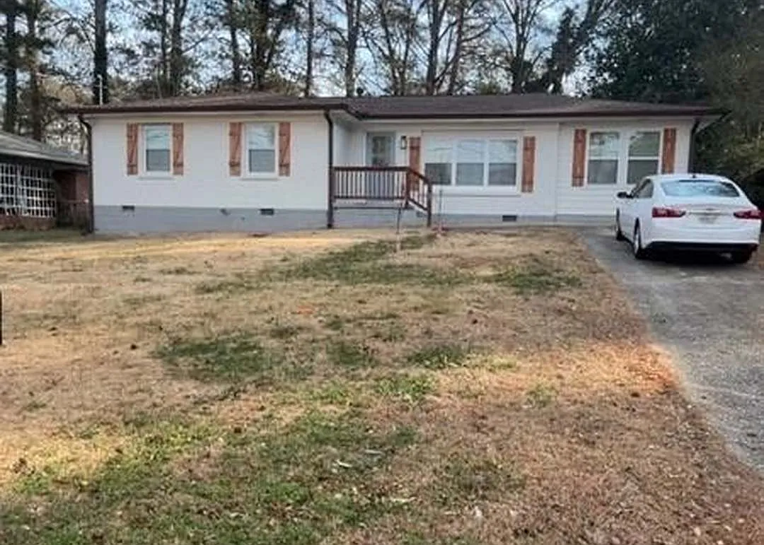 4 bed, 1550 sqft, $2,000 — Photo 1