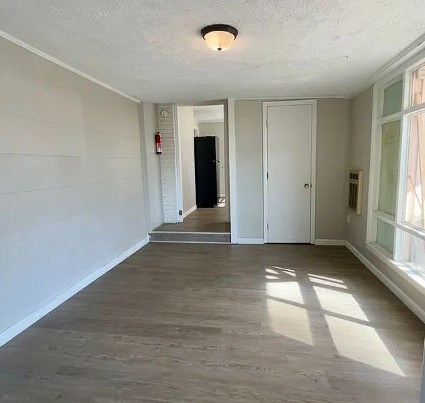 902 Adams St — Photo 14