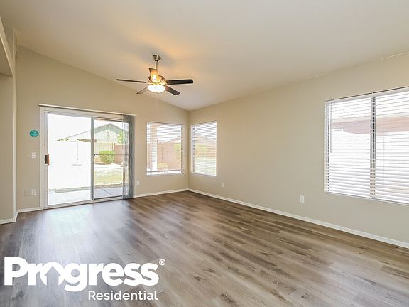 3rd image of 9244 E Madero Ave