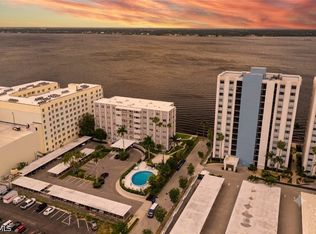 1900 Clifford St APT 301, Fort Myers, FL 33901