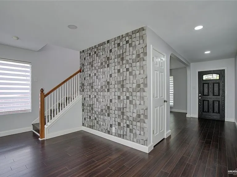 3205 San Fabian St — Photo 16