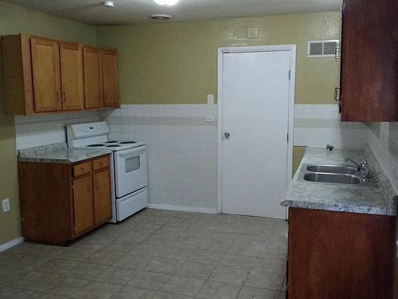 5th image of 7311 E 109th Ter