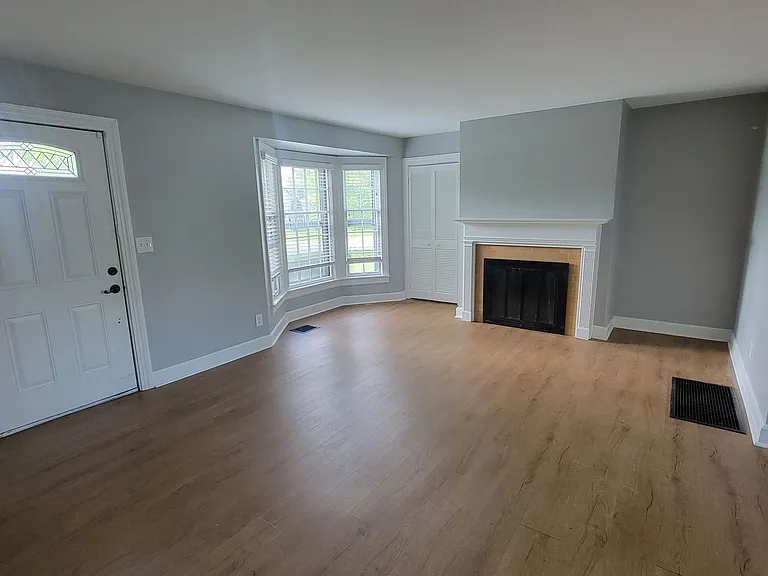 4305 Briarwood Rd — Photo 4