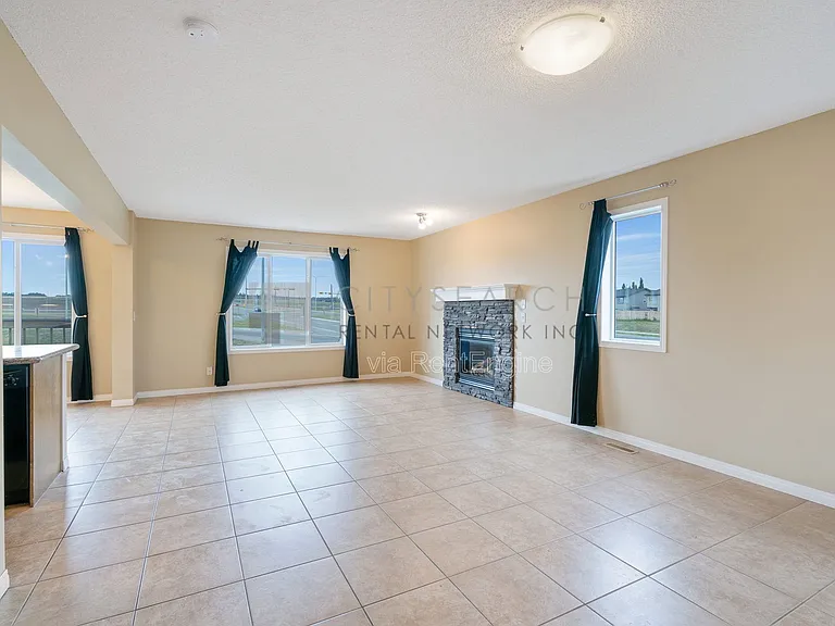 59 Bridlecrest Gdns SW — Photo 1