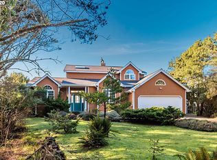 49670 Surf Ln, Neskowin, OR 97149