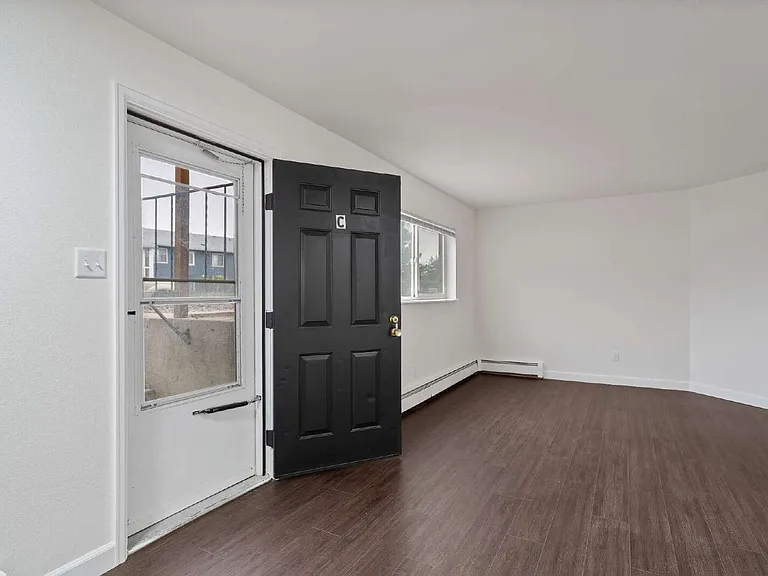 4930 King Arthur Way #C — Photo 3