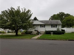 15 Philip St, Edison, NJ 08820