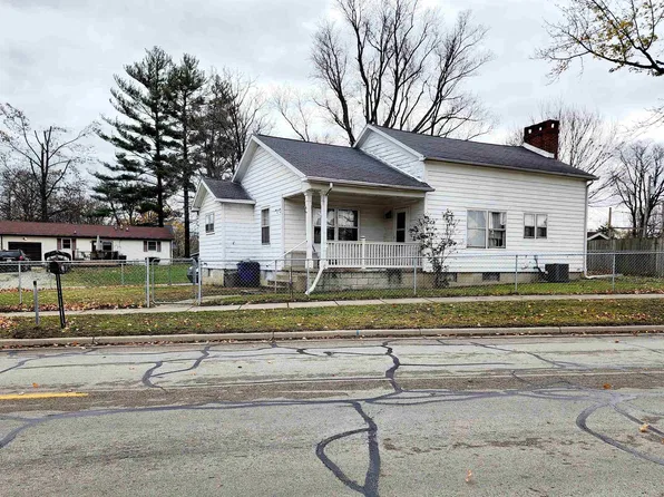 320 Oakhill Ave, Plymouth, IN 46563
