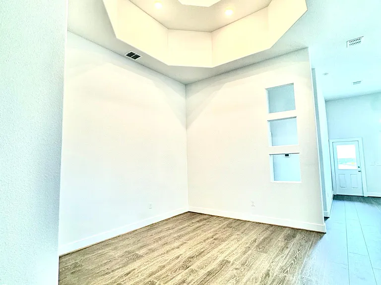 703 Durian Loop — Photo 13