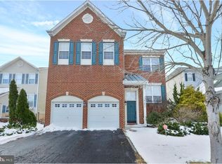 30 Arrowhead Dr, Burlington, NJ 08016