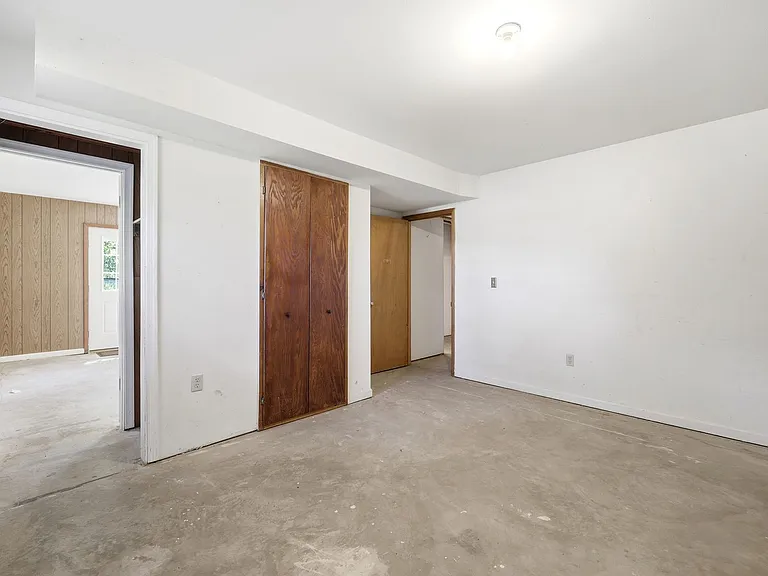5757 Heards Mountain Rd — Photo 35