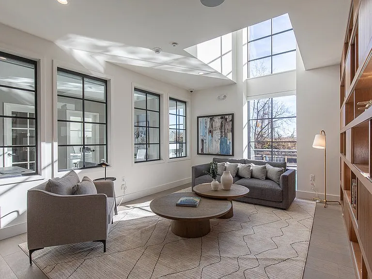 ARIUM at Greenwich Place — Photo 21