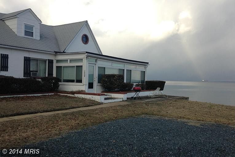 1st image of 1358 Oak Ave