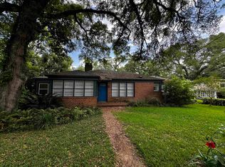 2077 W Forest Dr, Tallahassee, FL 32303
