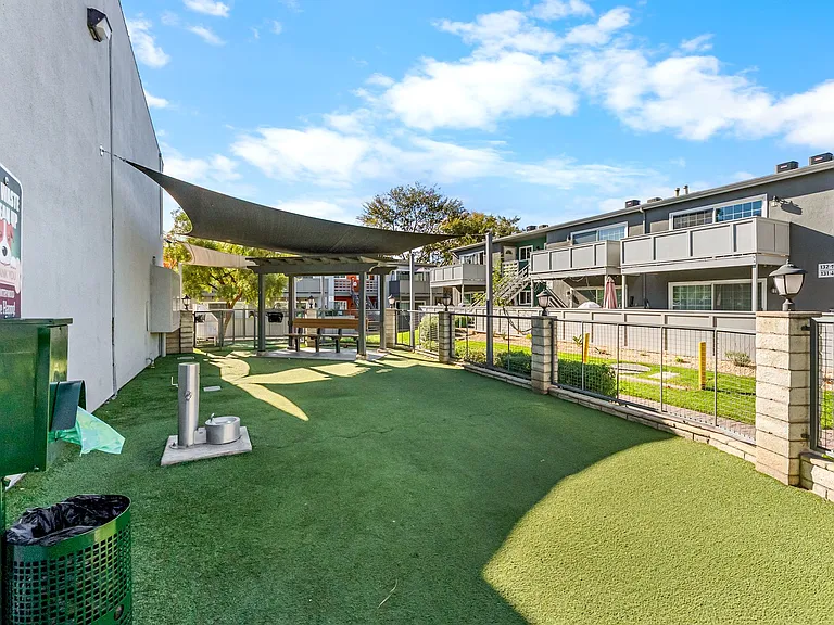 Countrywood Apartments — Photo 16