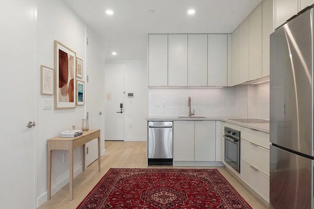 527 Grand Avenue — Photo 2
