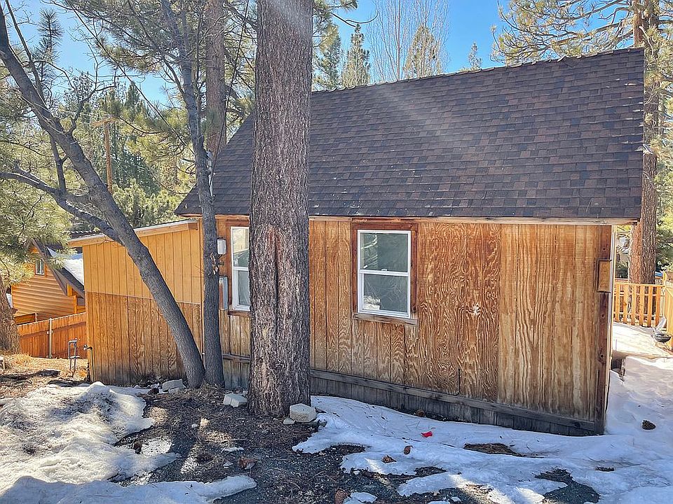 1st image of 624 Temple Ln