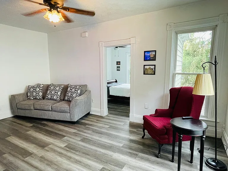445 Ross Ave #1 — Photo 5