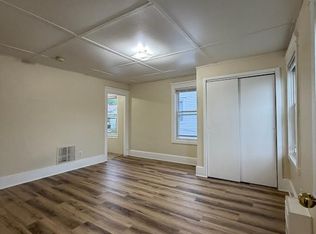 3227 Post Rd APT 4, Warwick, RI 02886