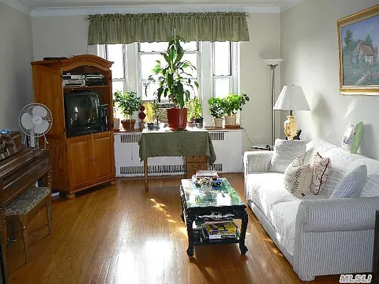 Sold by Douglas Elliman | media 14