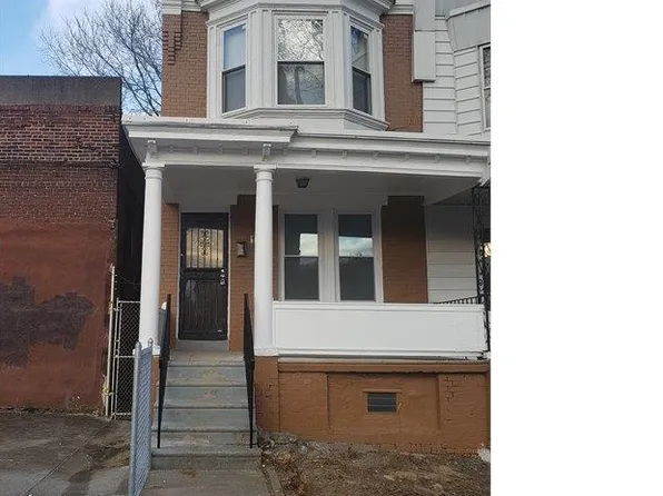 1555 N Edgewood St, Philadelphia, PA 19151