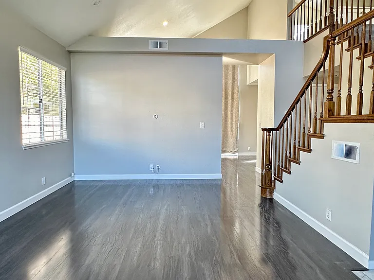 32241 Jean Dr — Photo 5