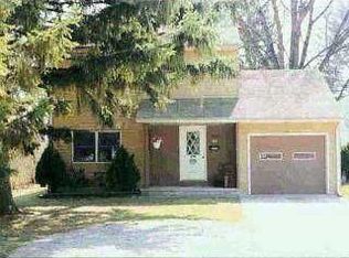 5239 Kellogg Rd, Toledo, OH 43615