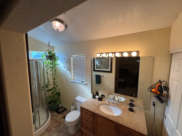 1245 S Chester Ct — Photo 15