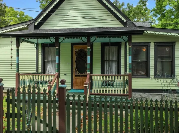 110 Wall St, Eureka Springs, AR 72632