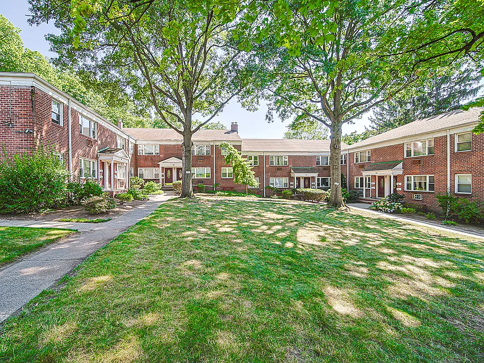 188 Hillside Ave #G2